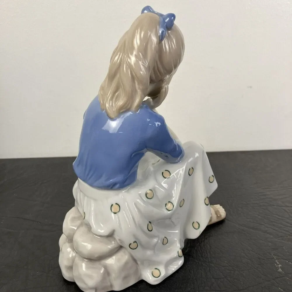 Porcelain Girl Figurine 8‑7148 Sitting Pose Pastel Dress Vintage Style Decor HTF
